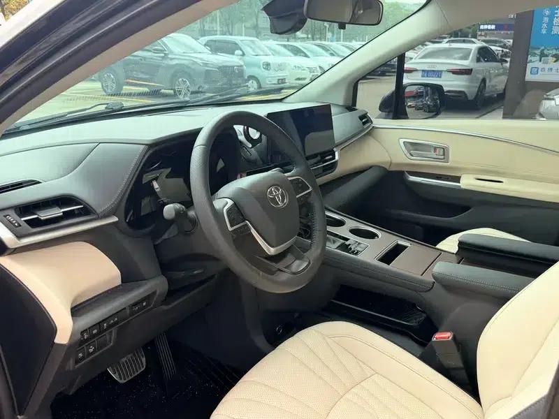 2023 Grevia Intelligent Hybrid Dual Engine 2.5L Comfort Edition — миниатюра 10