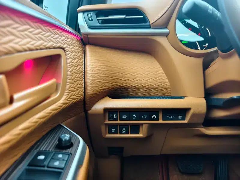 2026 Grevia Intelligent Hybrid Dual Engine 2.5L Two-Wheel Drive Comfort Edition — миниатюра 9