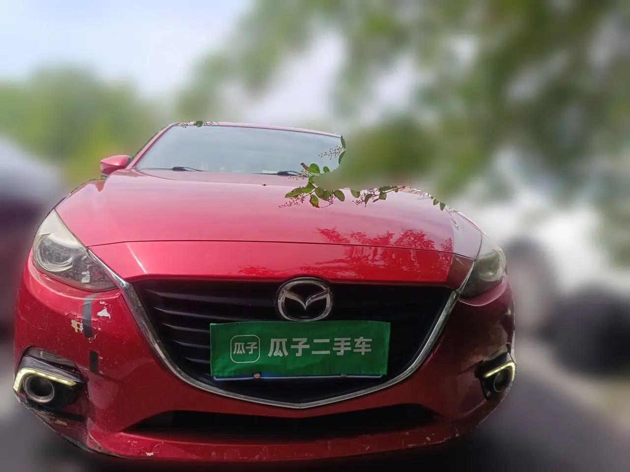 Mazda 3 Axela 2016 Sedan 1.5L Automatic Luxury Model — миниатюра 2