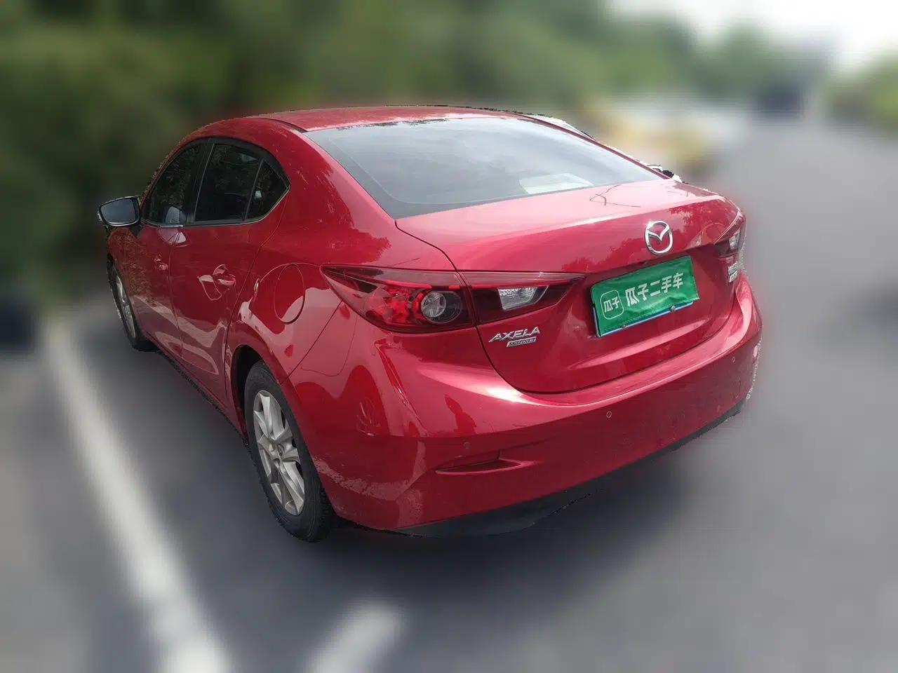 Mazda 3 Axela 2016 Sedan 1.5L Automatic Luxury Model — миниатюра 4