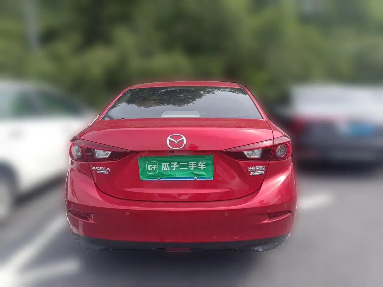 Mazda 3 Axela 2016 Sedan 1.5L Automatic Luxury Model — миниатюра 5