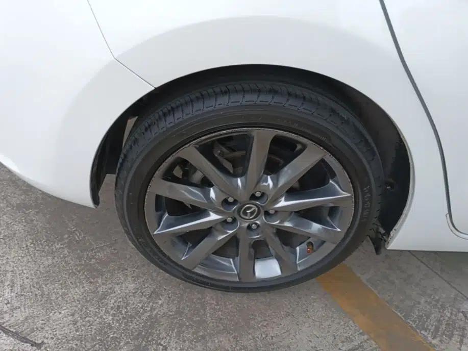 Mazda 3 Axela 2017 Hatchback 2.0L Automatic Sport Model China V Emission Standard — миниатюра 11