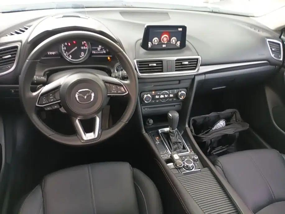 Mazda 3 Axela 2017 Hatchback 2.0L Automatic Sport Model China V Emission Standard — миниатюра 12