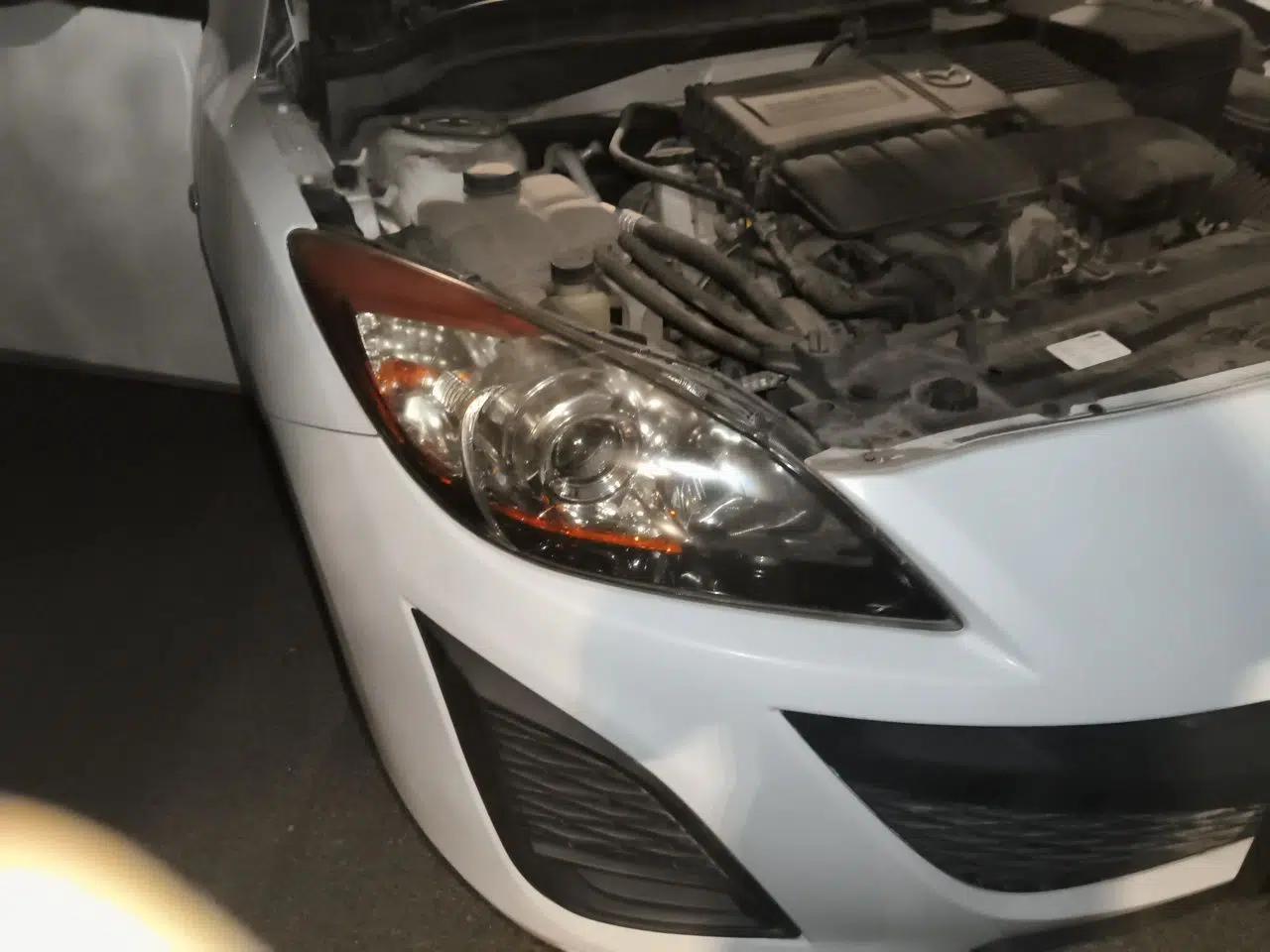 Mazda 3 2012 Hatchback 1.6L Manual Comfort Model — миниатюра 7