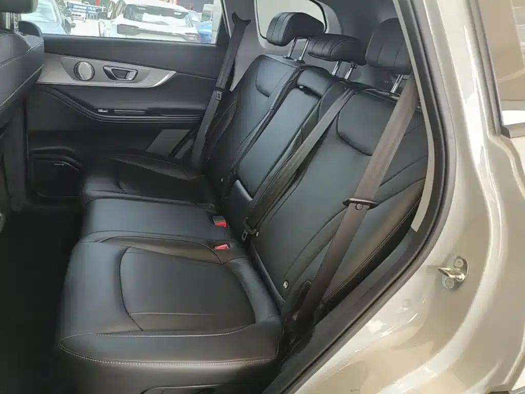 Chery Tiggo 8 PRO PHEV 2023 1.5T Enjoy Edition — миниатюра 17