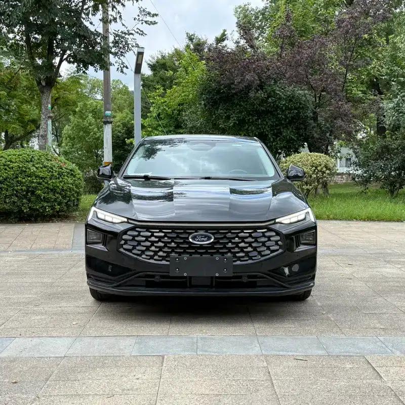 2023 Ford Mondeo EcoBoost 245 Luxury — миниатюра 2