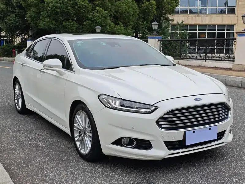 2013 Mondeo 2.0L GTDi240 Flagship Edition — миниатюра 3