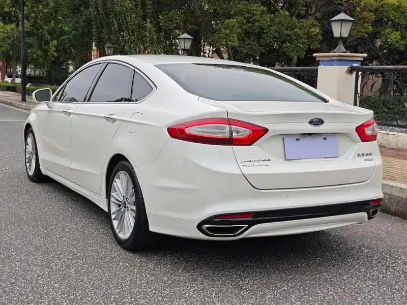 2013 Mondeo 2.0L GTDi240 Flagship Edition — миниатюра 5