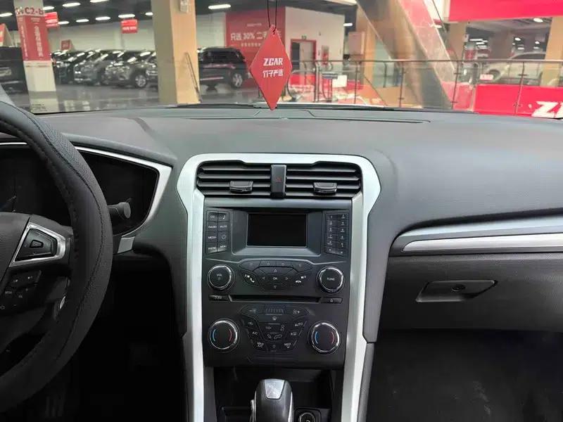 2013 Ford Mondeo 1.5L GTDi180 Fashion Edition — миниатюра 25