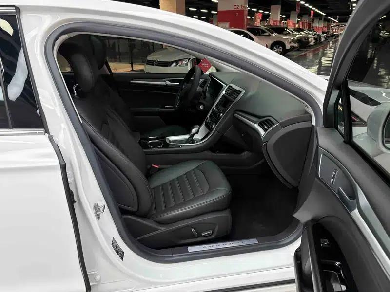 2013 Ford Mondeo 1.5L GTDi180 Fashion Edition — миниатюра 33