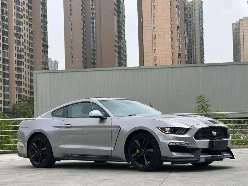 2017 Mustang 2.3T Performance Edition — миниатюра 3