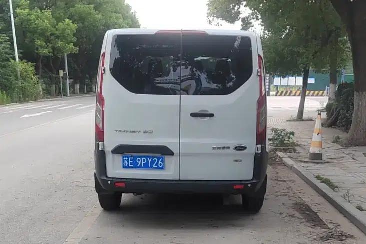 Ford Transit 2017 2.0T Diesel Multi-purpose Commercial Vehicle, Short Wheelbase, Low Roof, National V Emission Standard — миниатюра 4