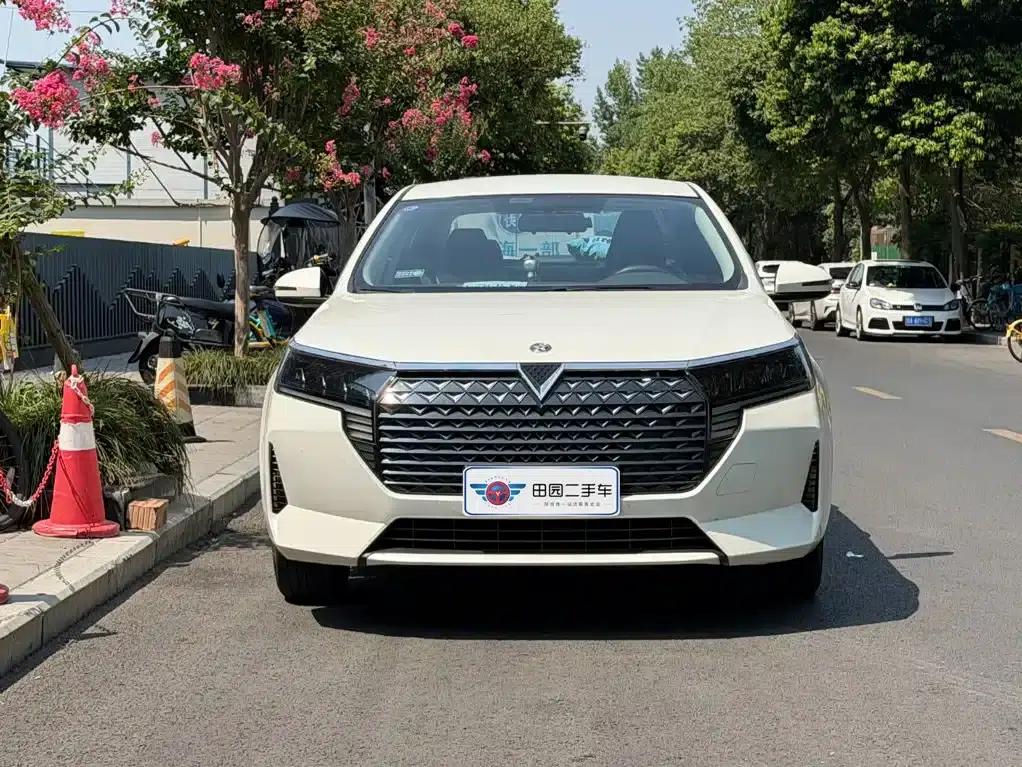 Venucia D60 2023 PLUS 1.6L XE CVT Trendy Edition — миниатюра 2