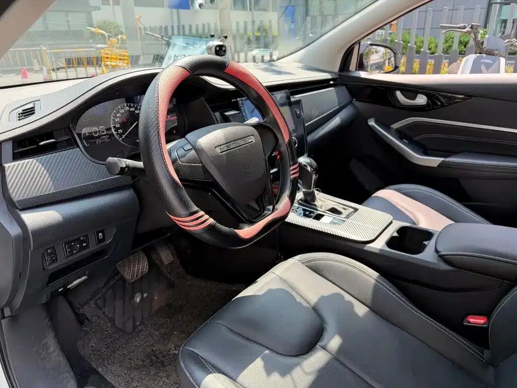 Venucia D60 2023 PLUS 1.6L XE CVT Trendy Edition — миниатюра 7
