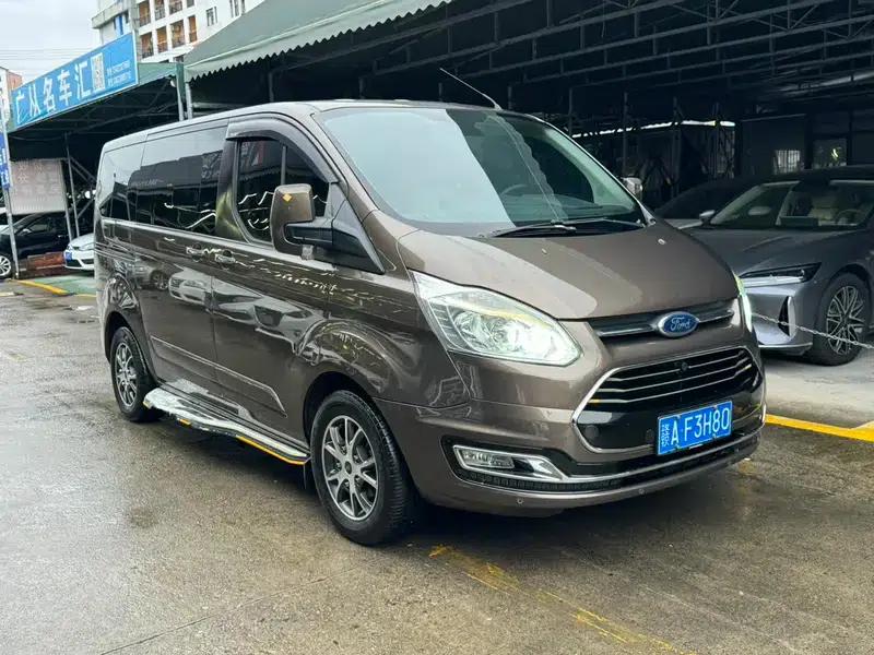 Tourneo 2016 2.0T Manual Elite Edition — миниатюра 3