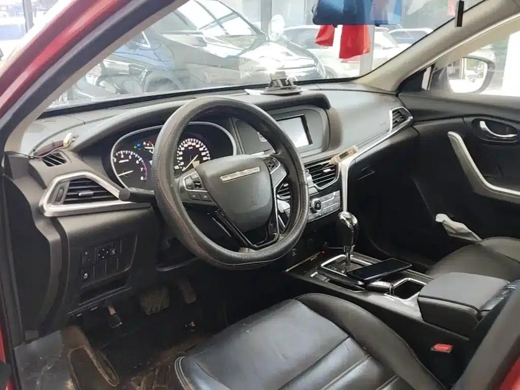 Venucia T90 2017 2.0L CVT Smart Edition — миниатюра 10