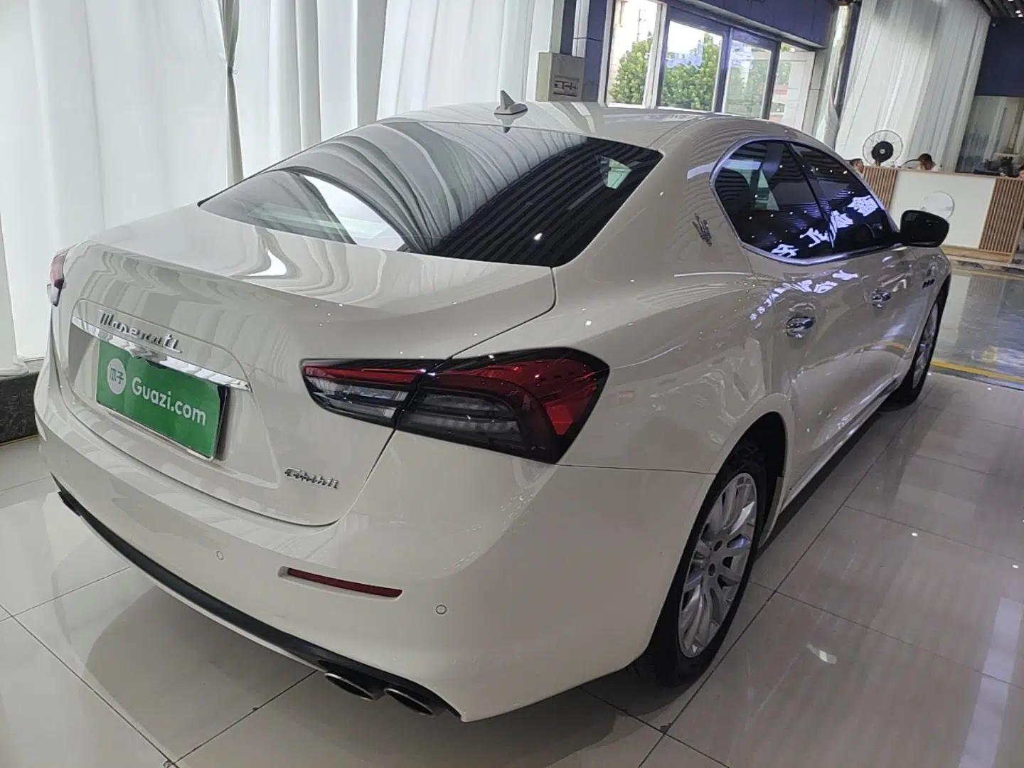Maserati Ghibli 2022 2.0T GT Sharp Edition — миниатюра 6