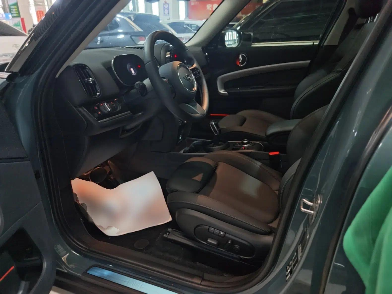 MINI Countryman 2023 Updated 1.5T COOPER ALL4 Connoisseur — миниатюра 23