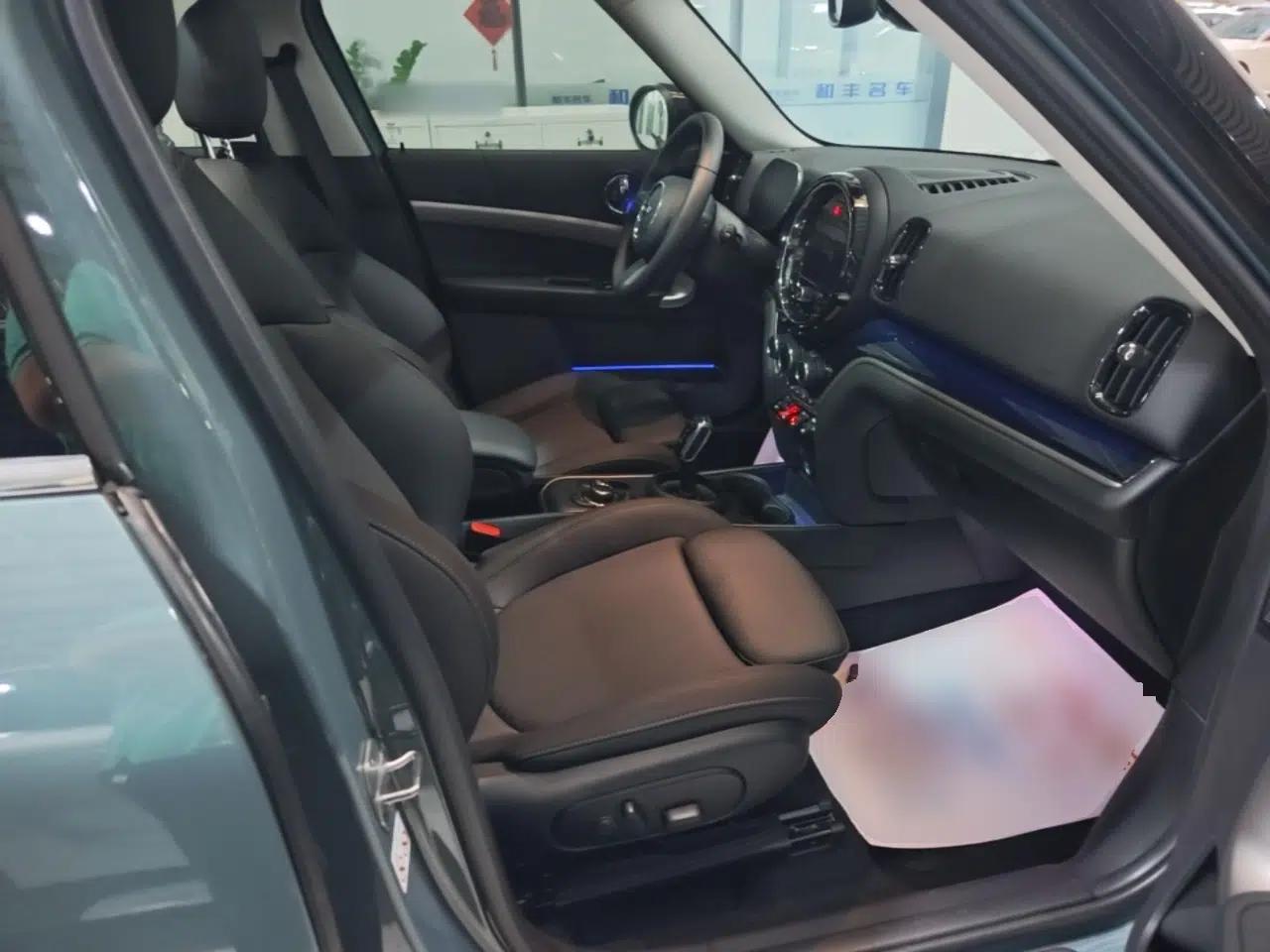 MINI Countryman 2023 Updated 1.5T COOPER ALL4 Connoisseur — миниатюра 24