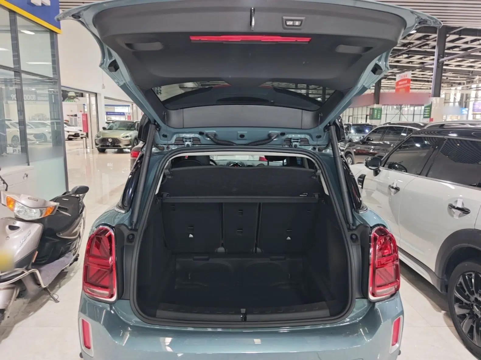 MINI Countryman 2023 Updated 1.5T COOPER ALL4 Connoisseur — миниатюра 27