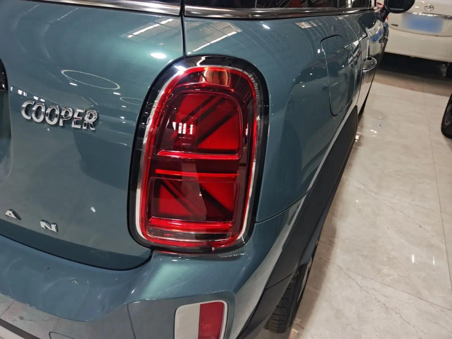 MINI Countryman 2023 Updated 1.5T COOPER ALL4 Connoisseur — миниатюра 9