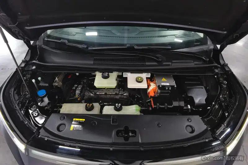 Trumpchi E8 PHEV 2024 2.0ATK 150km MAX Edition — миниатюра 5