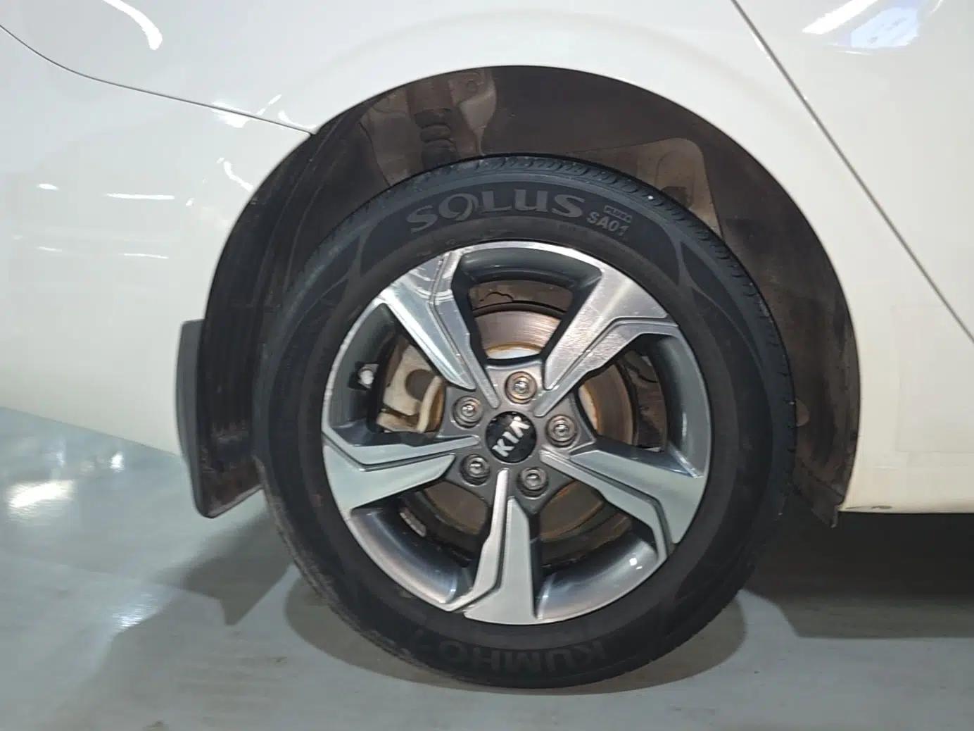 Kia K3 2019 1.5L CVT New Sharp Edition — миниатюра 11