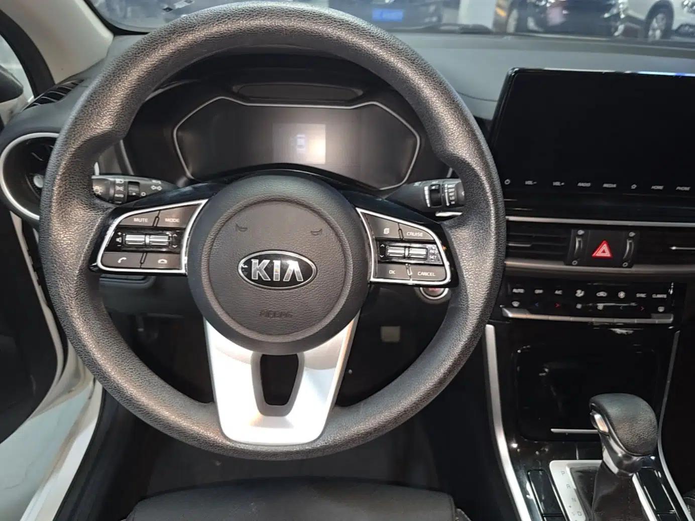 Kia K3 2019 1.5L CVT New Sharp Edition — миниатюра 13