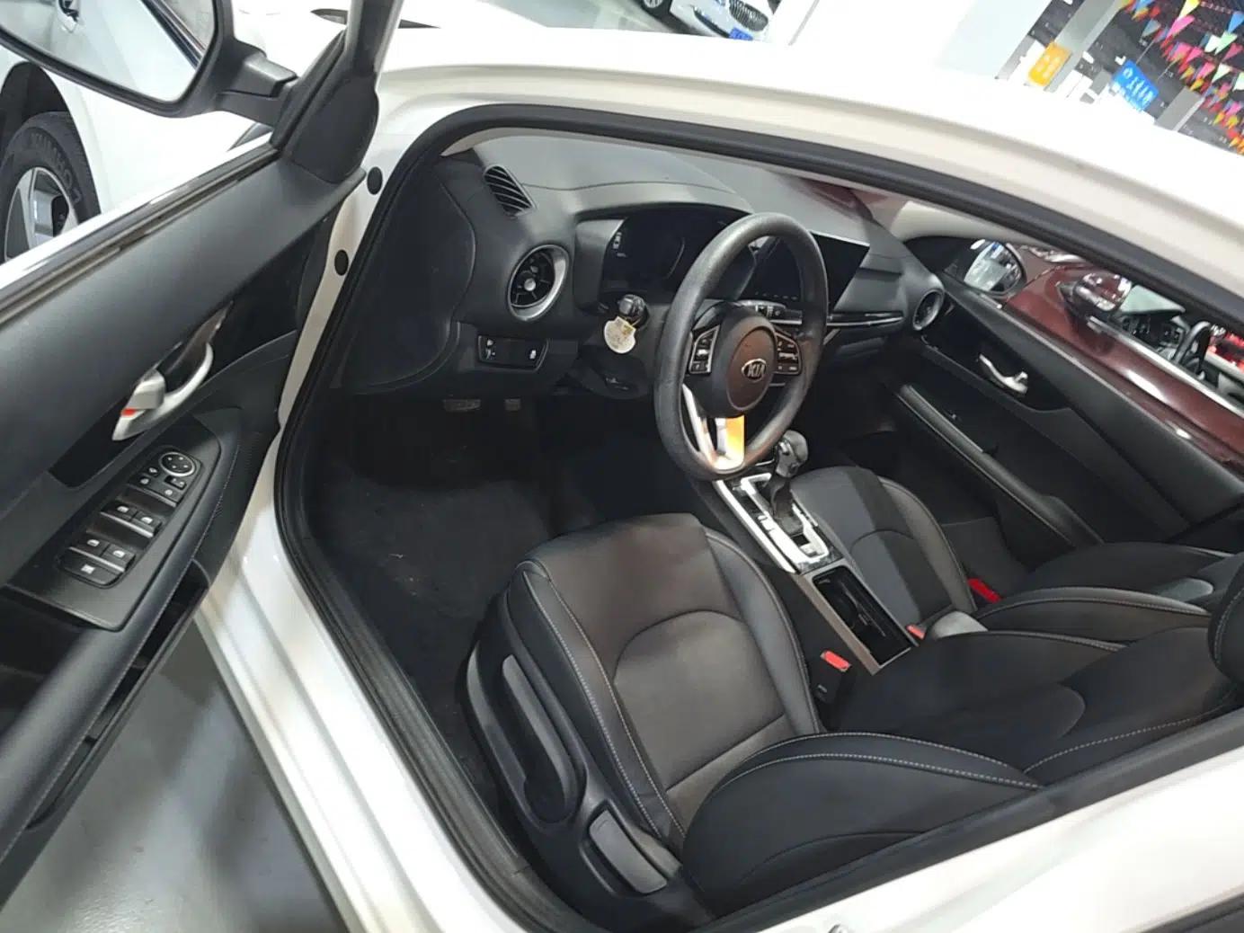 Kia K3 2019 1.5L CVT New Sharp Edition — миниатюра 17