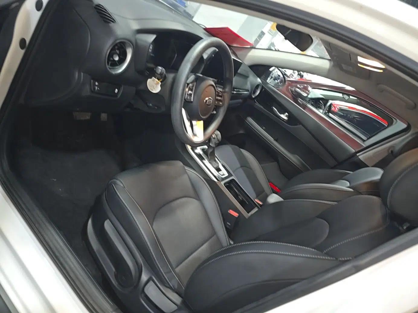 Kia K3 2019 1.5L CVT New Sharp Edition — миниатюра 18