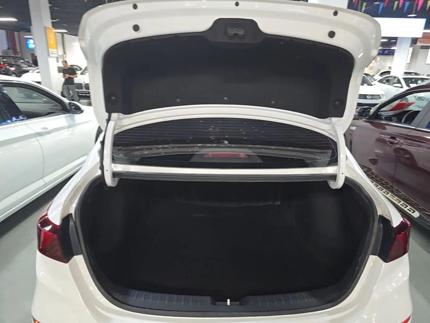 Kia K3 2019 1.5L CVT New Sharp Edition — миниатюра 22