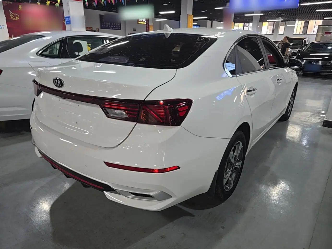 Kia K3 2019 1.5L CVT New Sharp Edition — миниатюра 6
