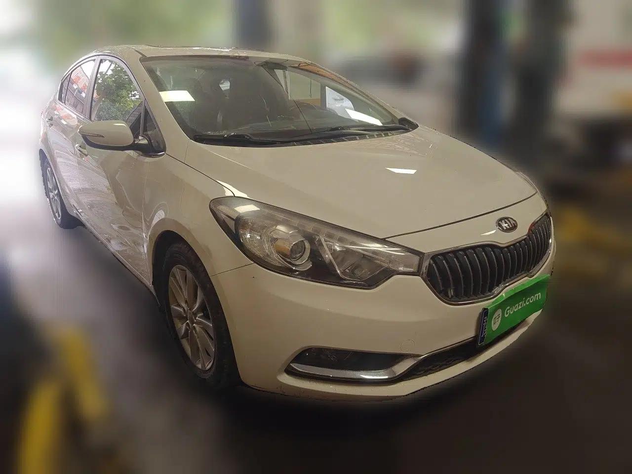 Kia K3 2013 1.6L Manual GLS — миниатюра 3