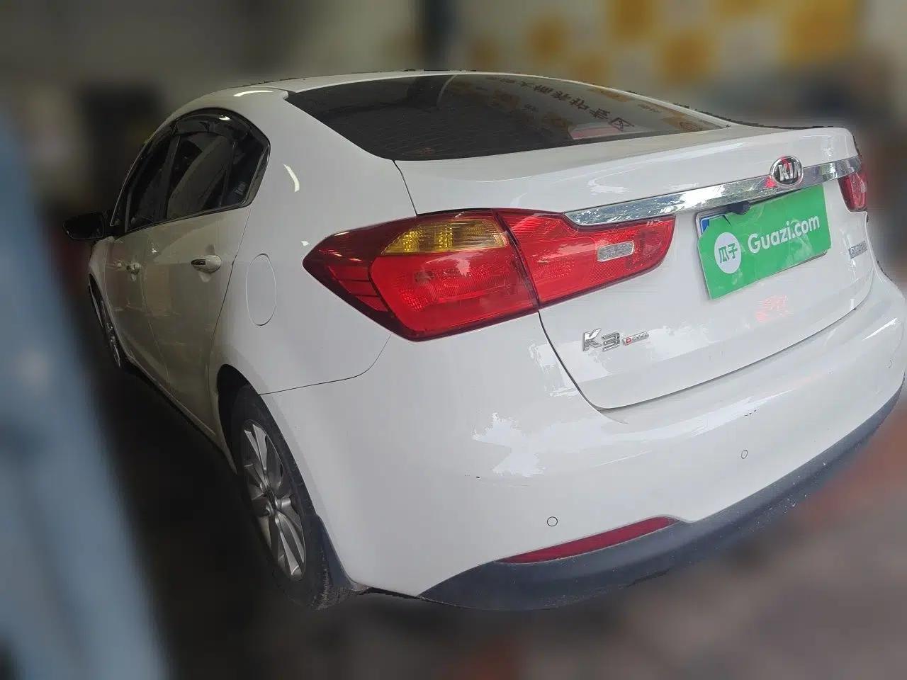 Kia K3 2013 1.6L Manual GLS — миниатюра 4