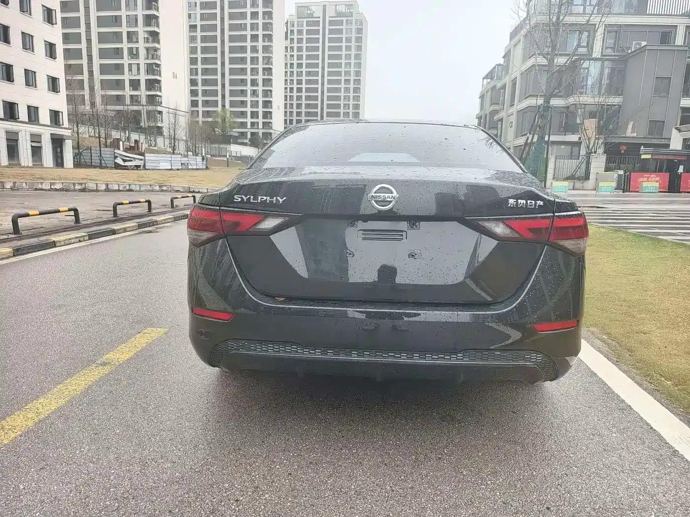 Nissan Sylphy 2021 1.6L XL CVT Enjoy Edition — миниатюра 8