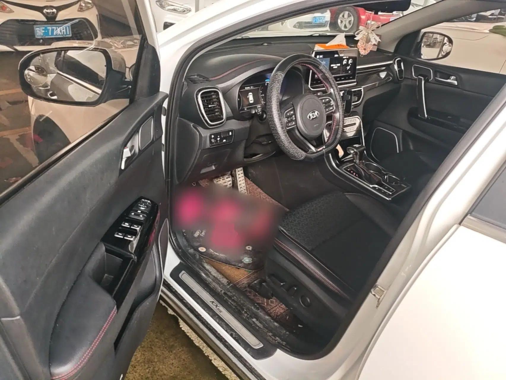 Kia KX5 2019 1.6T Automatic Two-Wheel Drive Luxury Edition — миниатюра 18