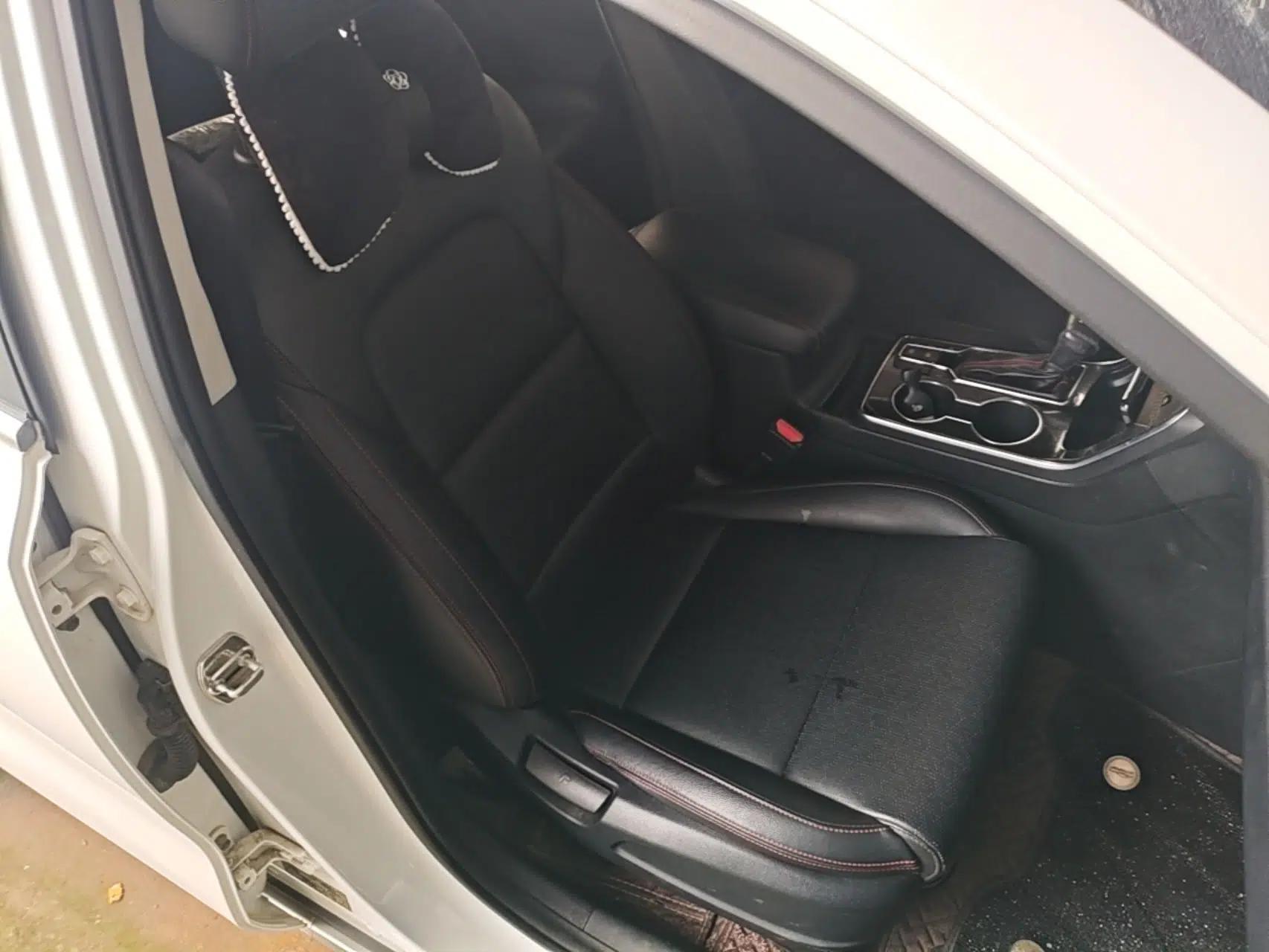 Kia KX5 2019 1.6T Automatic Two-Wheel Drive Luxury Edition — миниатюра 19