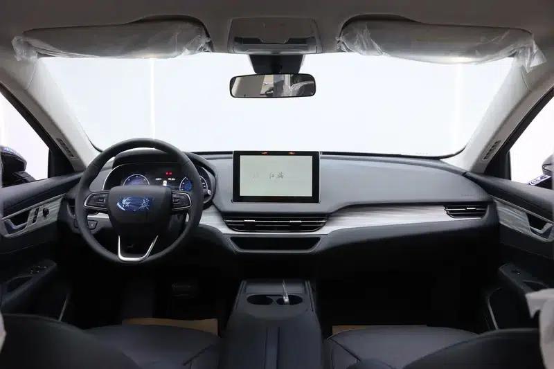 Hongqi E-QM5 2025 500KM Travel Edition — миниатюра 17