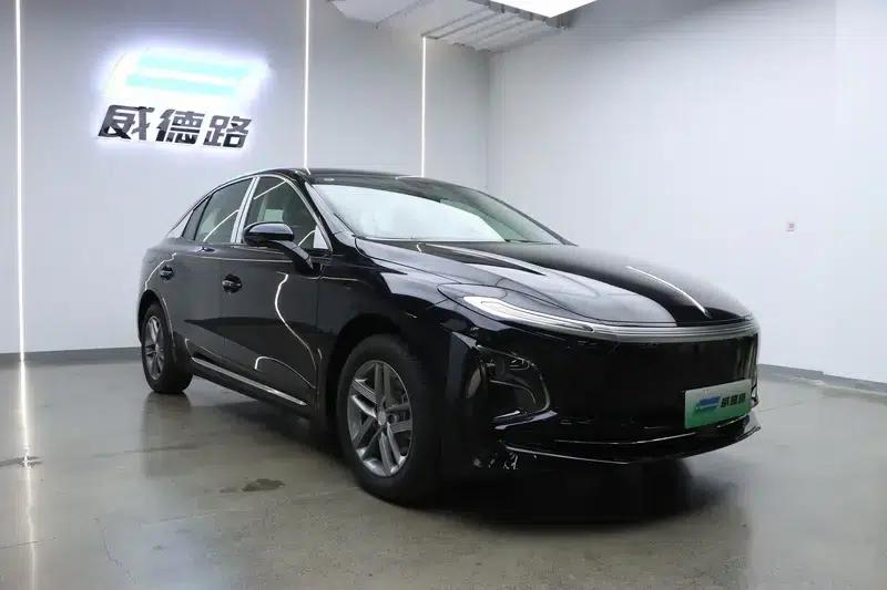 Hongqi E-QM5 2025 500KM Travel Edition — миниатюра 3