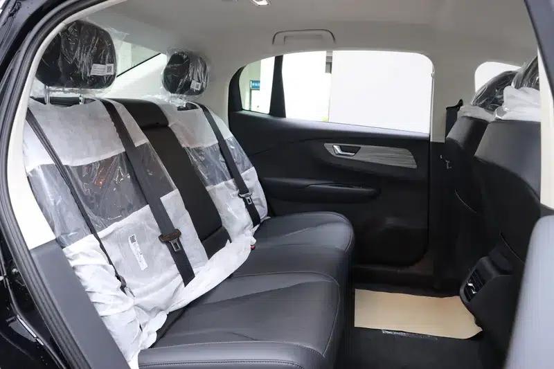 Hongqi E-QM5 2025 500KM Travel Edition — миниатюра 23