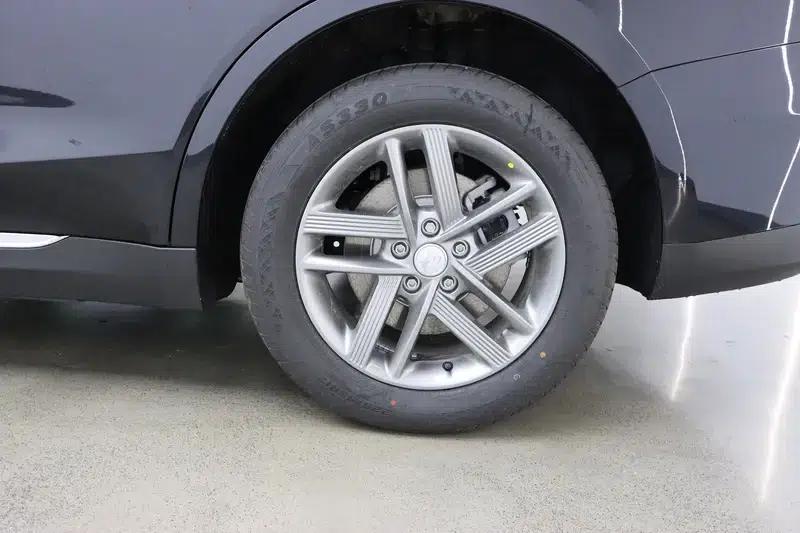 Hongqi E-QM5 2025 500KM Travel Edition — миниатюра 8