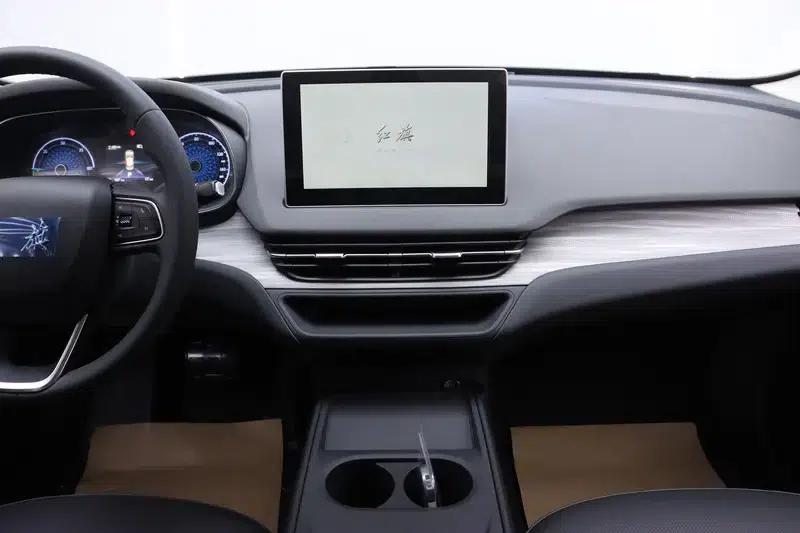 Hongqi E-QM5 2025 500KM Travel Edition — миниатюра 10
