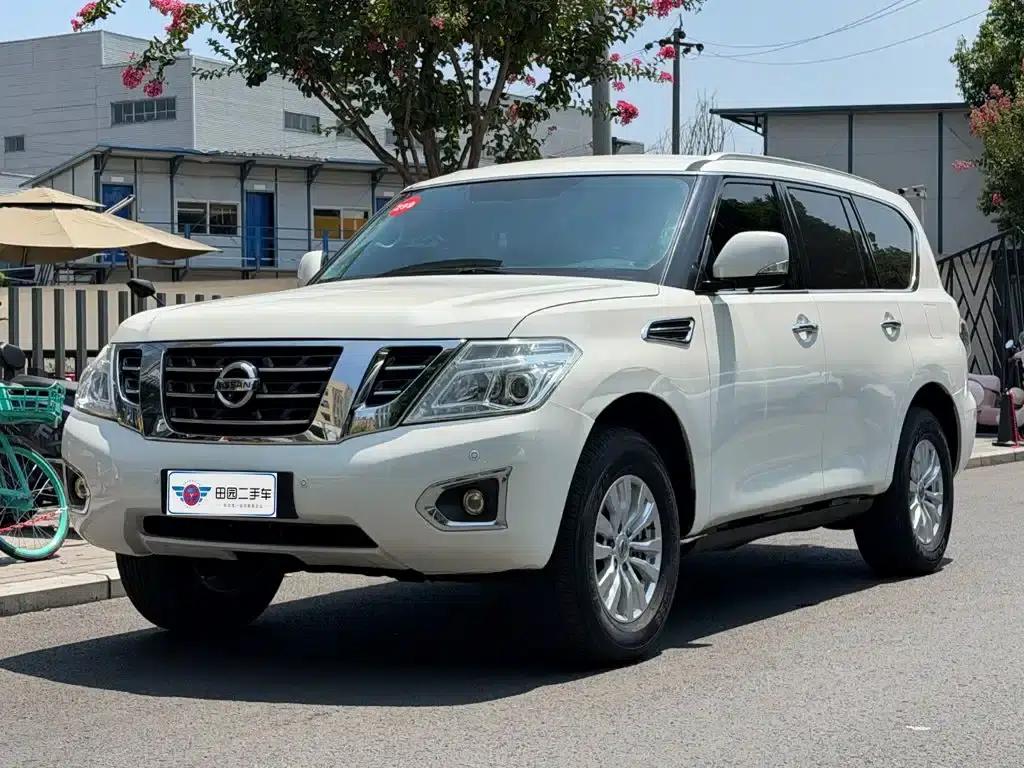 Nissan Patrol 2018 4.0L Leader Edition — миниатюра 1