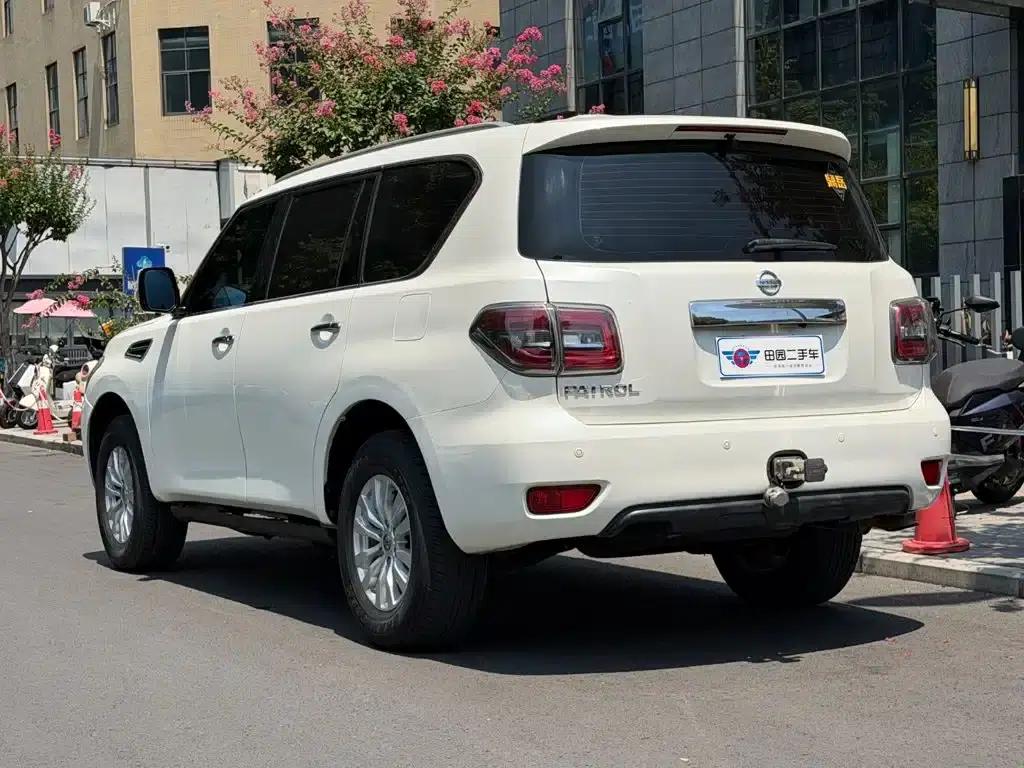 Nissan Patrol 2018 4.0L Leader Edition — миниатюра 4