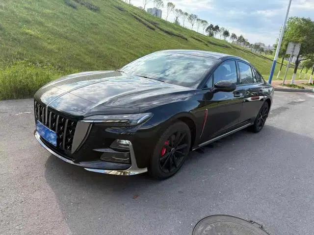 Hongqi H6 2025 2.0T Premium Edition