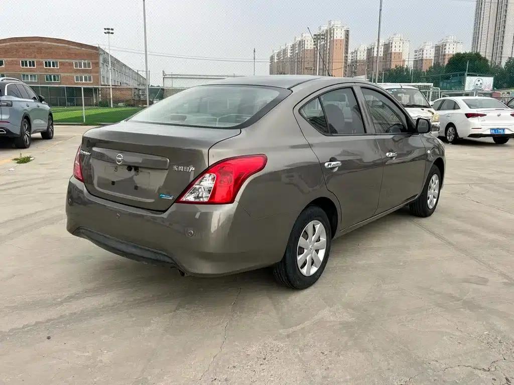 Nissan Sunny 2015 1.5XE Manual Comfort Edition — миниатюра 5