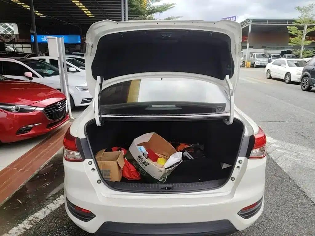 Nissan Bluebird 2019 1.6L CVT Smart Connect Smart Cool Edition (National VI Emission Standard) — миниатюра 19