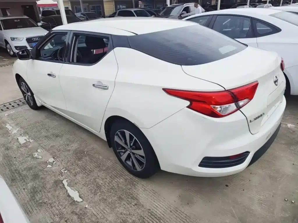 Nissan Bluebird 2020 1.6L CVT Cool Edition — миниатюра 5