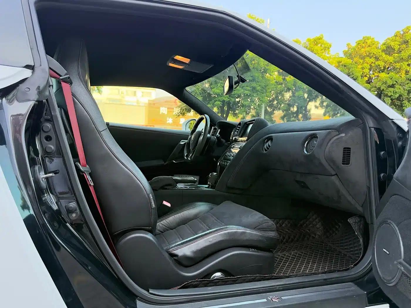 2012 Nissan GT-R 3.8T Premium Edition — миниатюра 6
