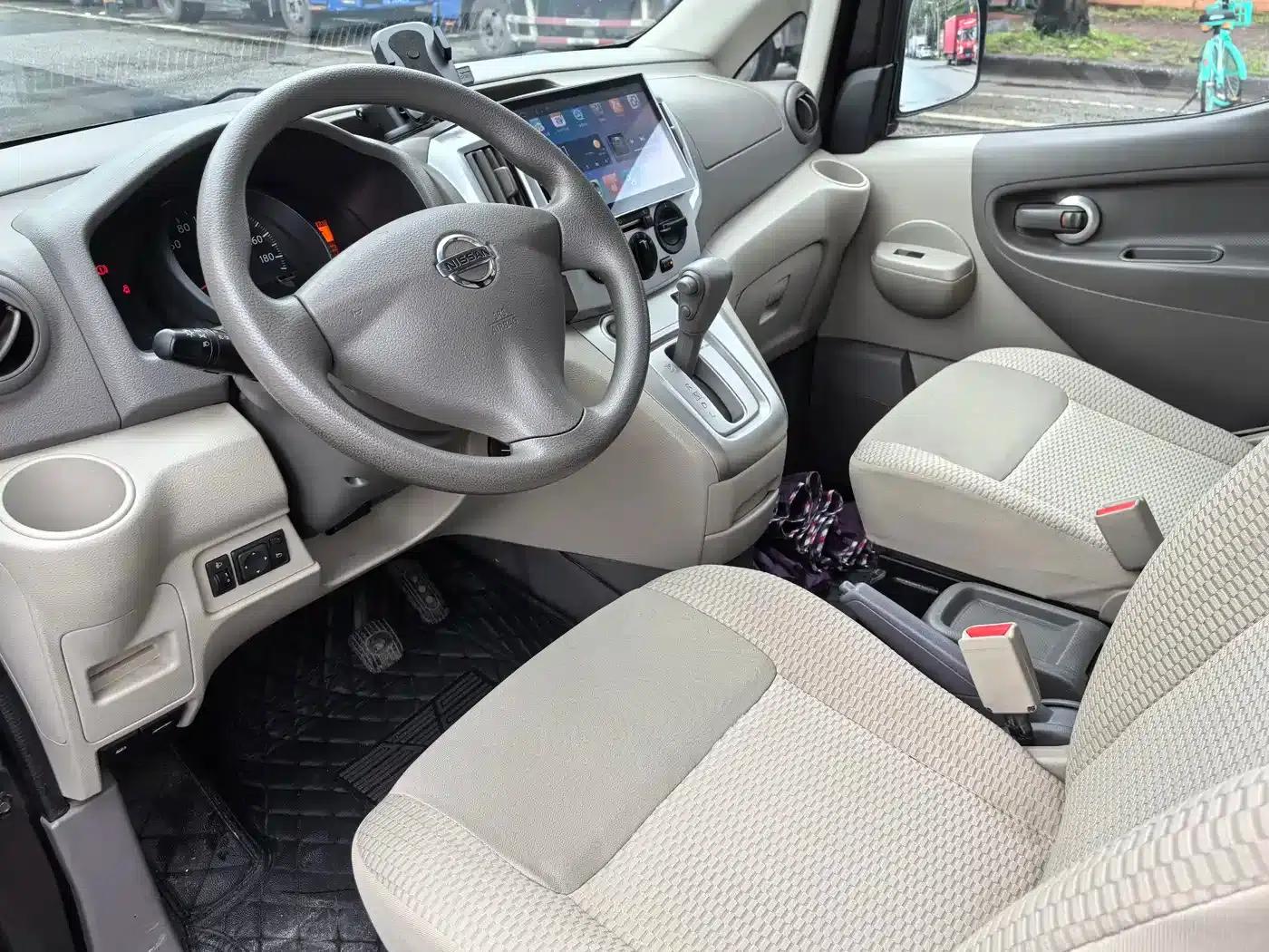 Nissan NV200 2016 Facelift 1.6L CVT Luxury Model — миниатюра 9